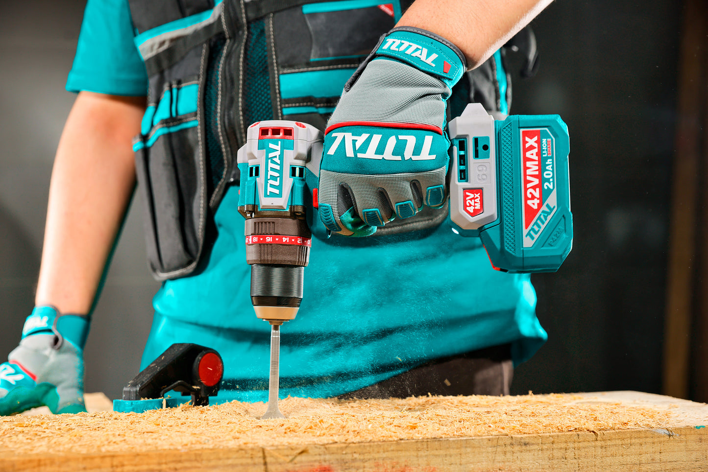 Industrial Brushless Cordless High-Torque Combi-Drill Kit 69Nm - P42M 2.0Ah